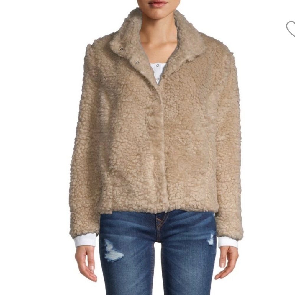 Stellah- Cozy Cream soft faux shearling coat.2 pockets and snap buttons S